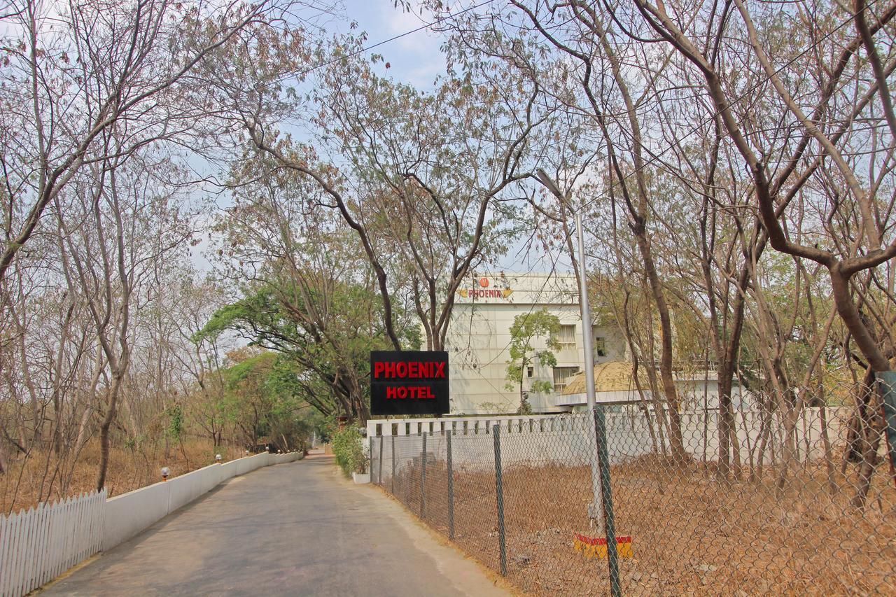 Hotel Phoenix Koregaon Park Pune Exterior photo